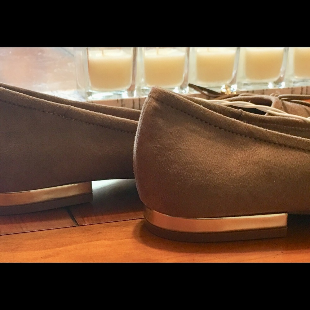 SOLD-Annalyn Microsuede Bow Ballet Flats Size10